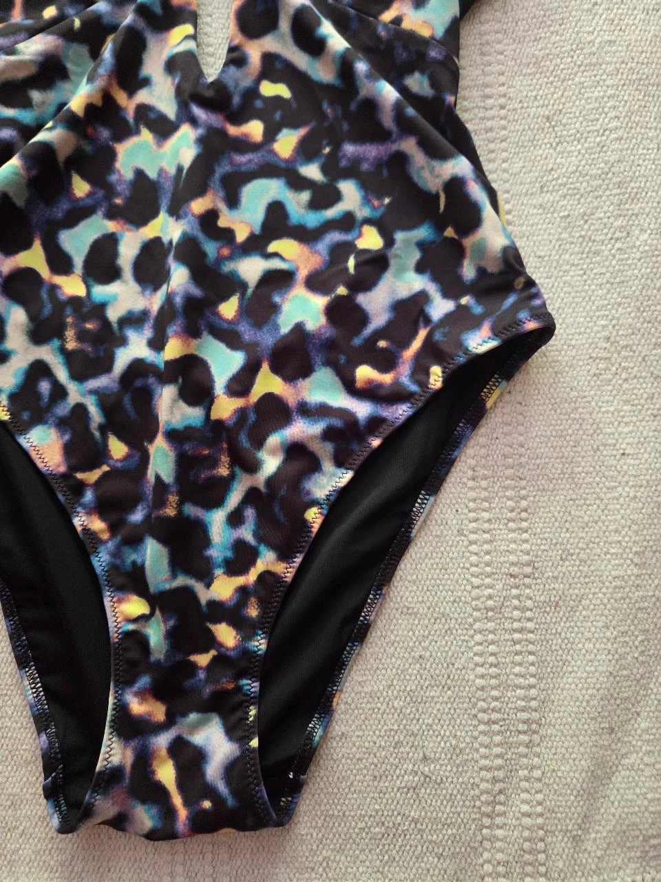 Bikini de una pieza con estampado de moda • Etam • Talla XS • Nuevo – photo 4